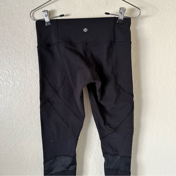 Lululemon Emerge Renewed Crop *Luxtreme leggings size 4 - Picture 5 of 10